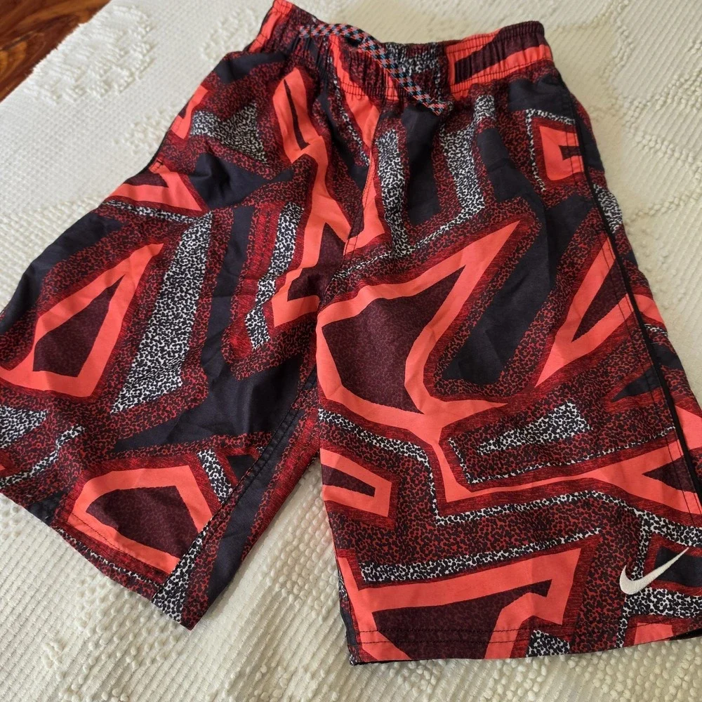 Nike Boys Swim Trunks Size L‎ Lined Summertime Fun